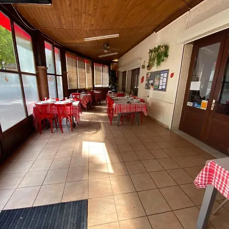 Hotel Restaurant L'escale Chez Mimi Bioule
