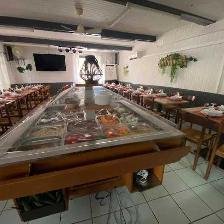 Restaurant L'escale Chez Mimi Hotel Bioule