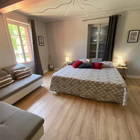 Restaurant L'escale Chez Mimi Hotel Bioule