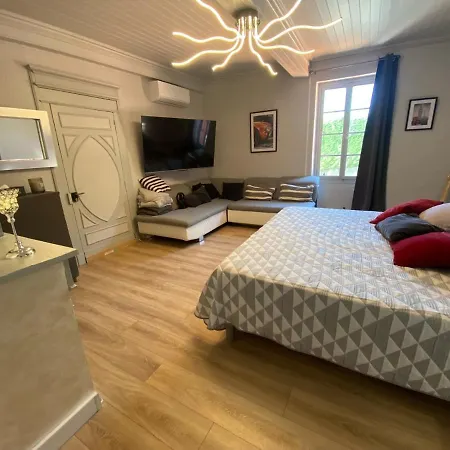 Restaurant L'escale Chez Mimi Hotel Bioule