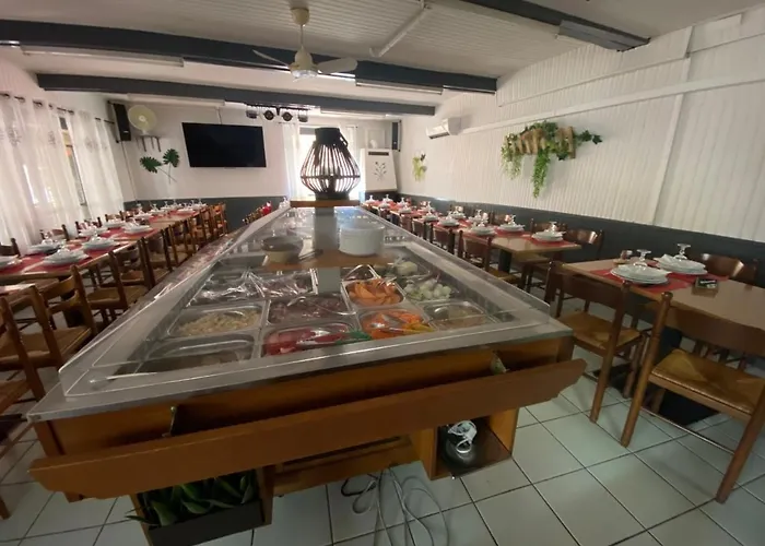 Restaurant L'escale Chez Mimi Hotel Bioule