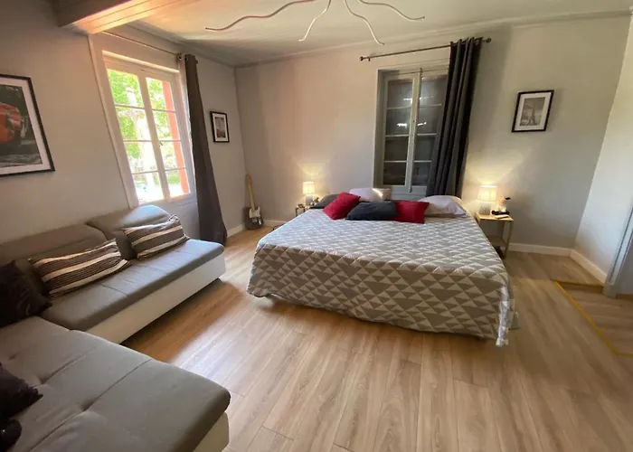 Restaurant L'escale Chez Mimi Hotel Bioule