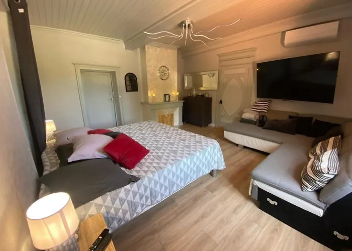 Hotel Restaurant L'escale Chez Mimi *