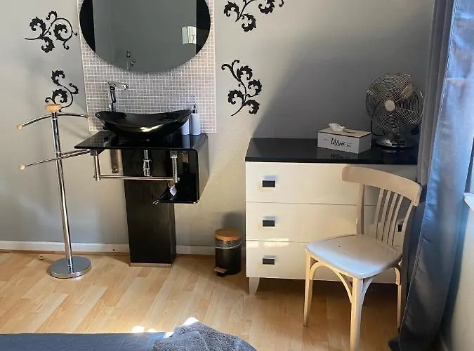 Restaurant L'escale Chez Mimi Hotel *